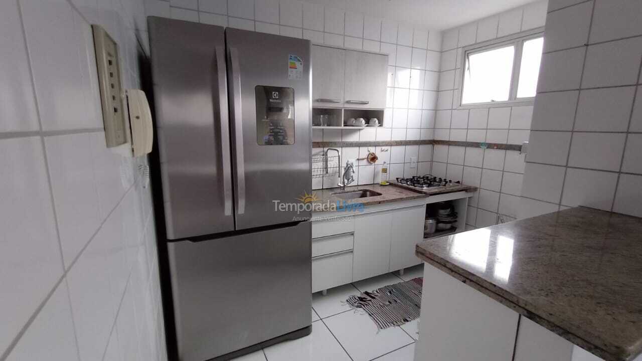 Apartamento para aluguel de temporada em Guarapari (Praia de Peracanga)