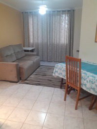LINDO APARTAMENTO PARA TEMPORADA 30 METROS DO MAR GUILHERMINA PG SP