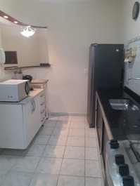 LINDO APARTAMENTO PARA TEMPORADA 30 METROS DO MAR GUILHERMINA PG SP