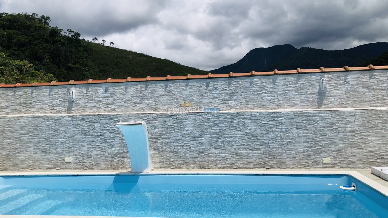 Casa para aluguel de temporada em Ubatuba (Maranduba)
