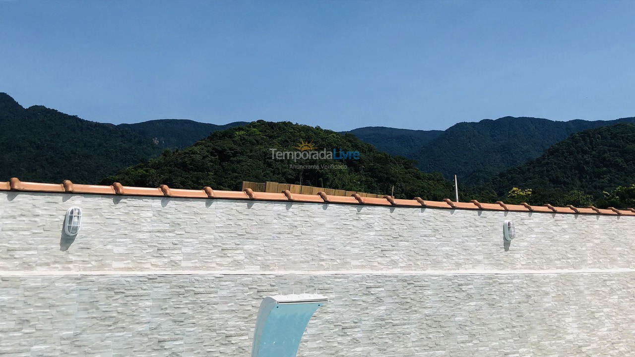 Casa para aluguel de temporada em Ubatuba (Maranduba)