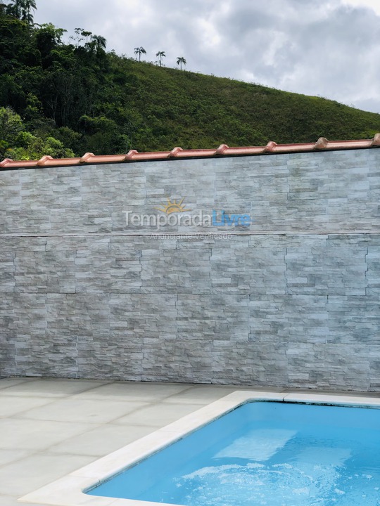 Casa para aluguel de temporada em Ubatuba (Maranduba)