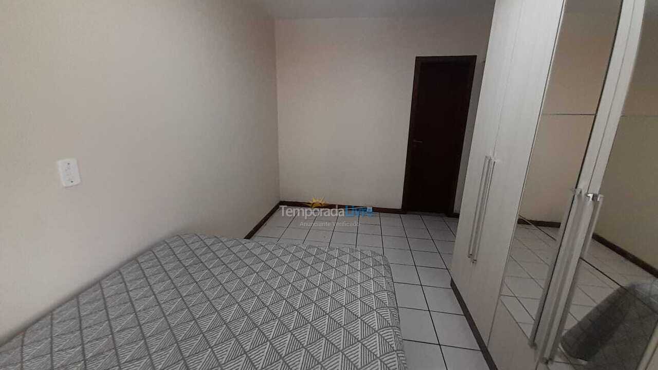 Apartamento para aluguel de temporada em Itapema (Meia Praia)