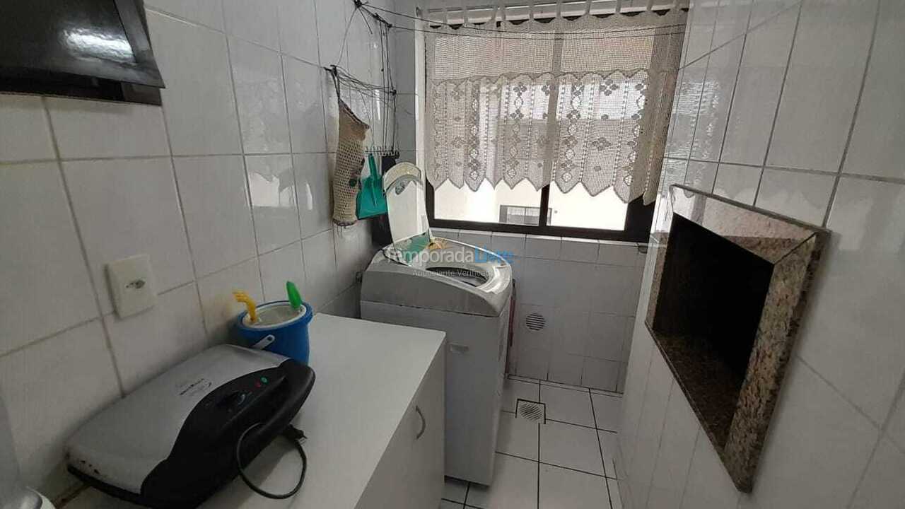 Apartamento para aluguel de temporada em Itapema (Meia Praia)