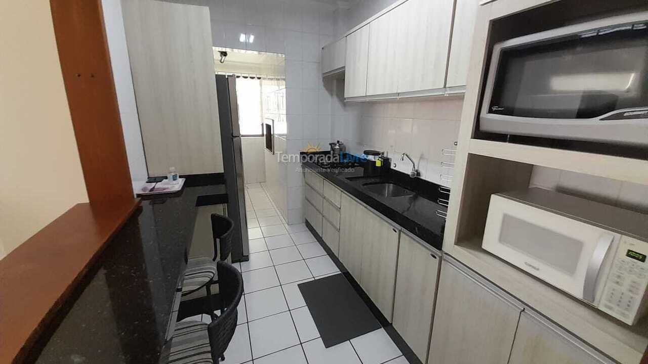 Apartamento para aluguel de temporada em Itapema (Meia Praia)