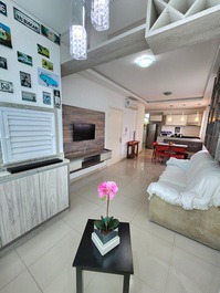 APARTAMENTO EN EL CENTRO - 01 SUITE + 01 DEMI SUITE - 02 ESTACIONAMIENTOS