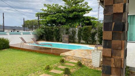 Casa para alugar em Penha - Santa Lídia