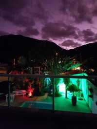 Casa con piscina en Peruíbe Maravillosa vista de la Serra da Juréia