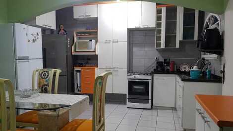 Casa con piscina en Peruíbe Maravillosa vista de la Serra da Juréia