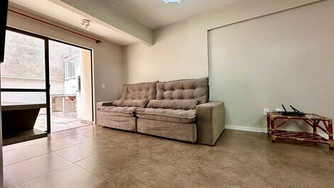 300 - Apartment with 02 bedrooms 50m from Bombas beach