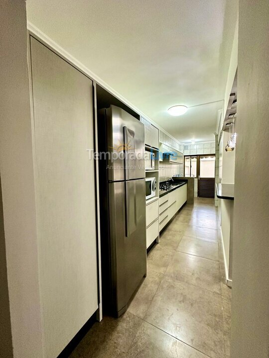 Apartment for vacation rental in Bombinhas (Praia de Bombas)