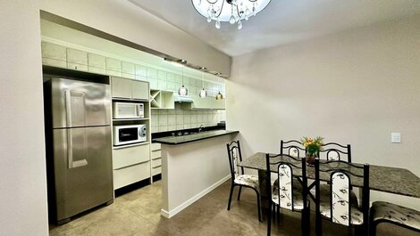 300 - Apartment with 02 bedrooms 50m from Bombas beach