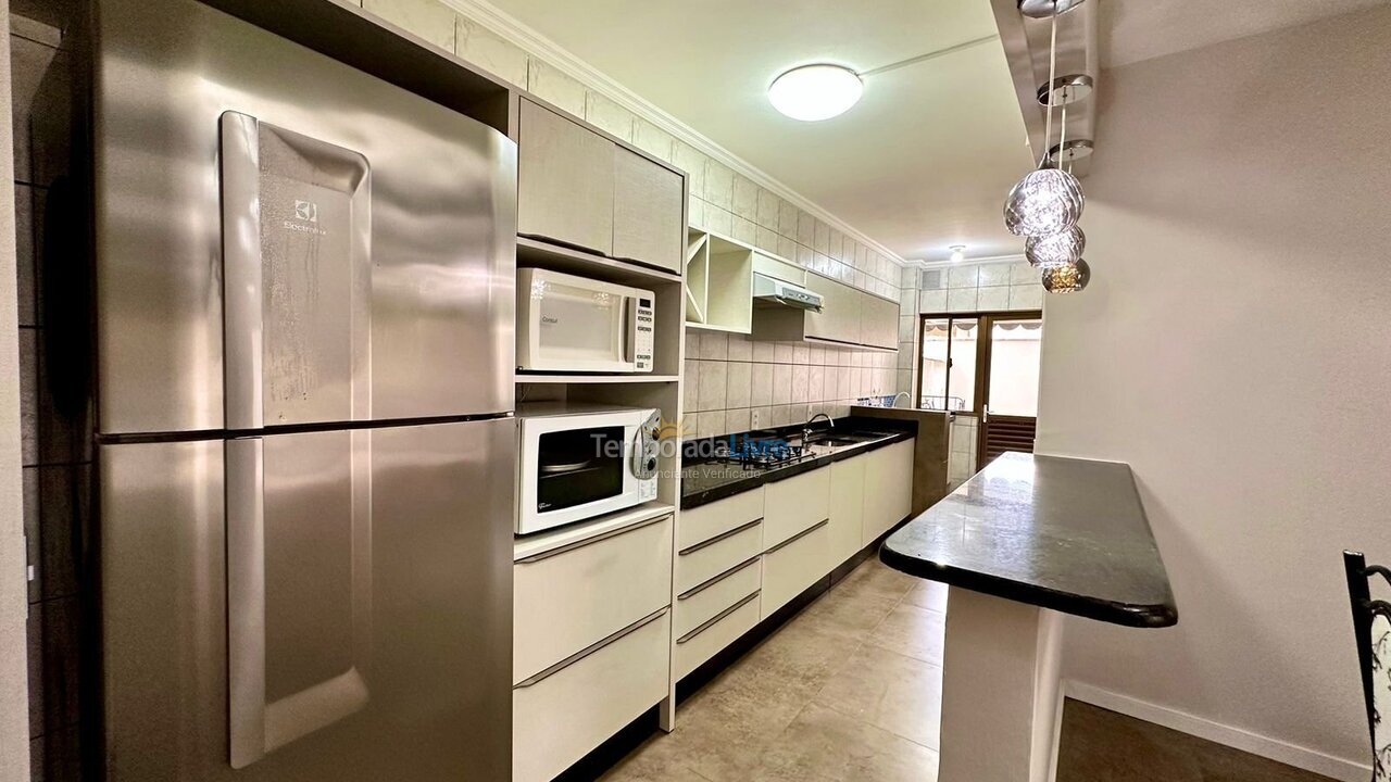 Apartment for vacation rental in Bombinhas (Praia de Bombas)