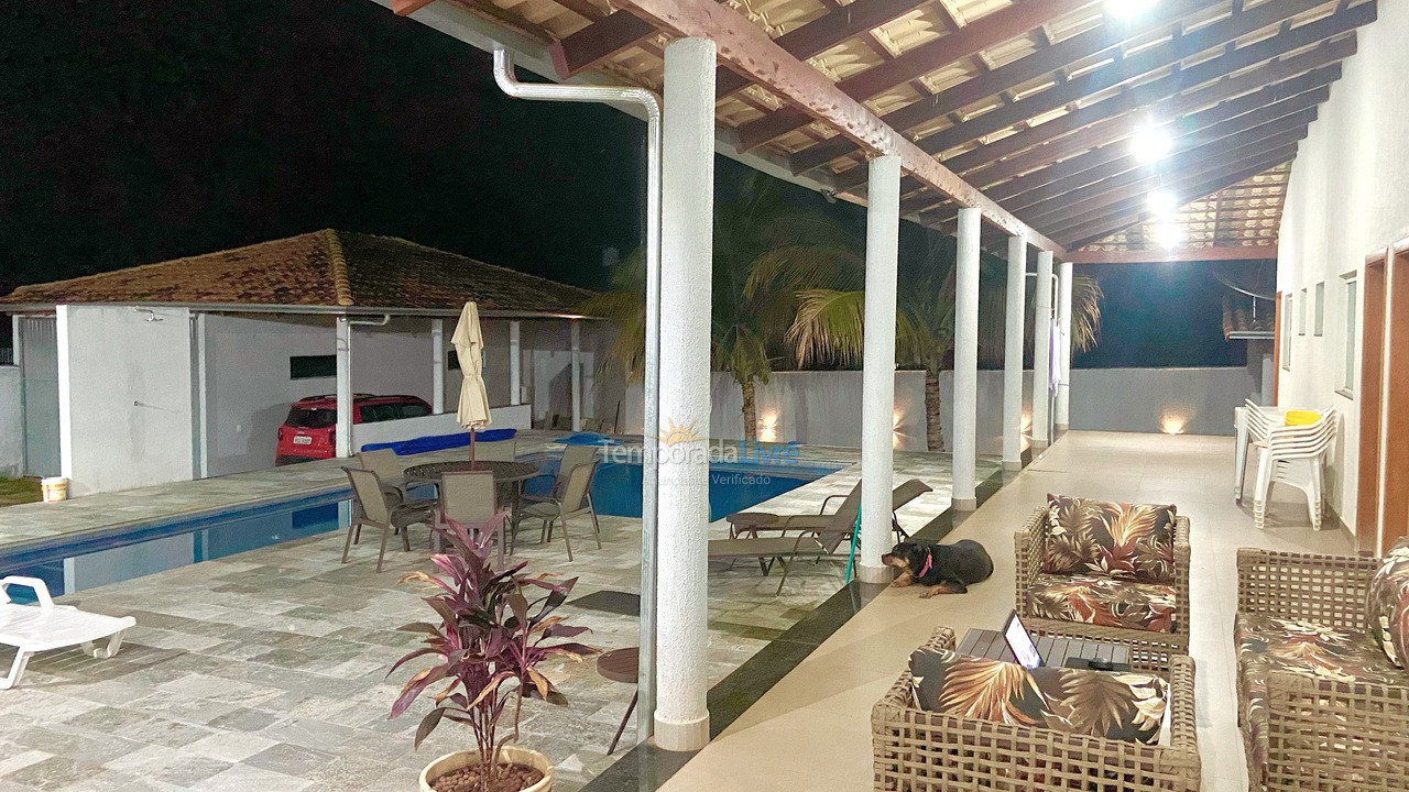 Casa para alquiler de vacaciones em Buriti Alegre (Lago das Brisas)