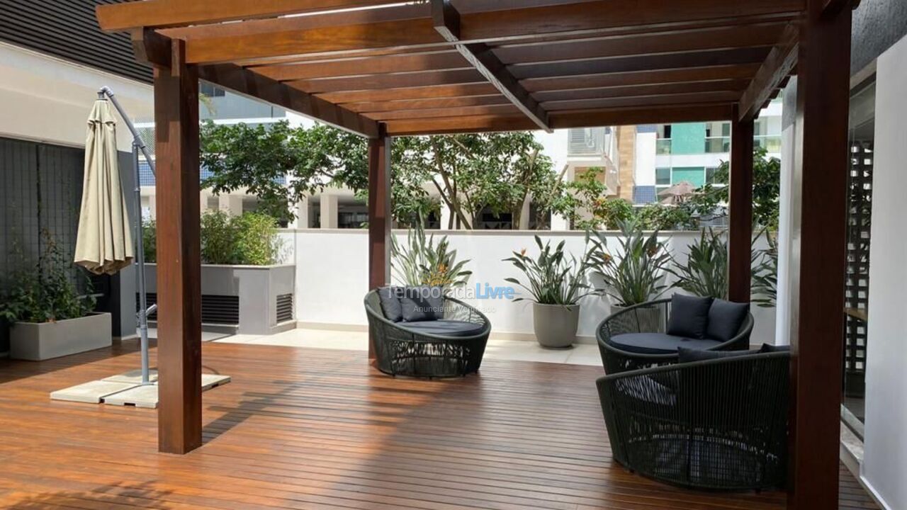 Apartamento para aluguel de temporada em Governador Celso Ramos (Praia de Palmas)