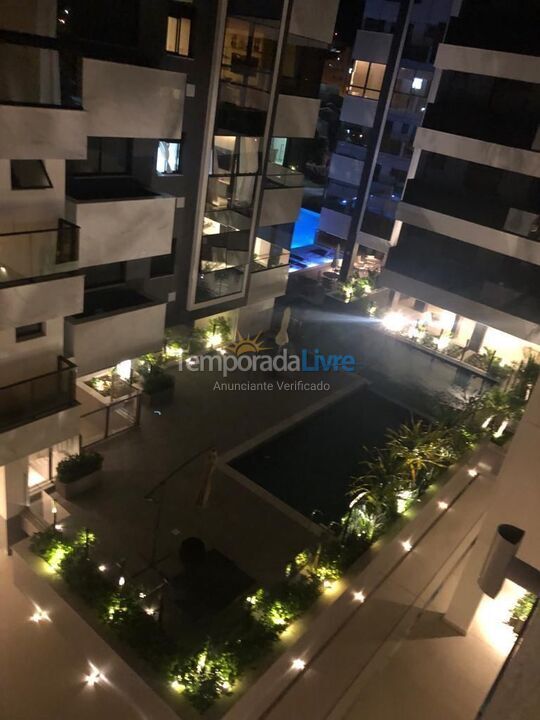 Apartamento para aluguel de temporada em Governador Celso Ramos (Praia de Palmas)