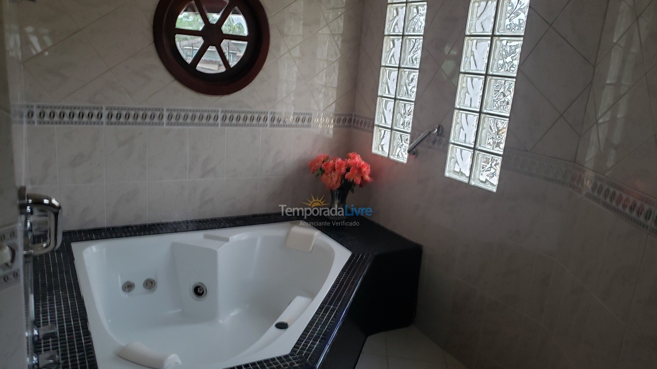 Casa para aluguel de temporada em Guarujá (Praia do Pernambuco)