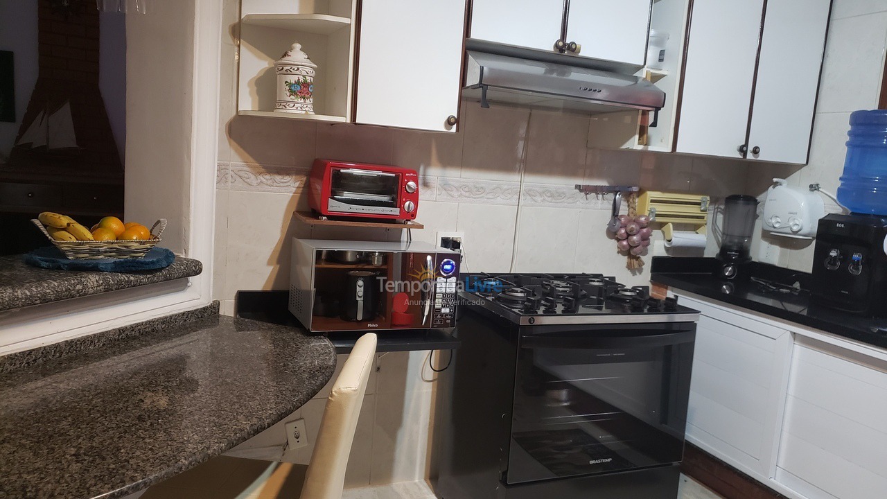 Casa para aluguel de temporada em Guarujá (Praia do Pernambuco)