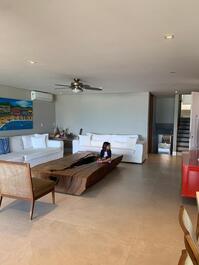 Casa frente ao mar na praia de Juquehy, disponível reveillon