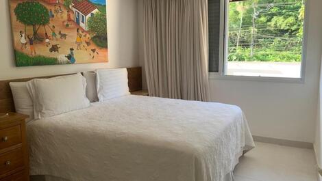 Casa frente ao mar na praia de Juquehy, disponível reveillon