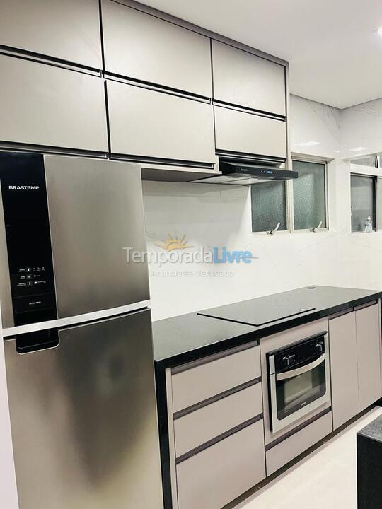 Apartamento para alquiler de vacaciones em Guarujá (Pitangueiras)