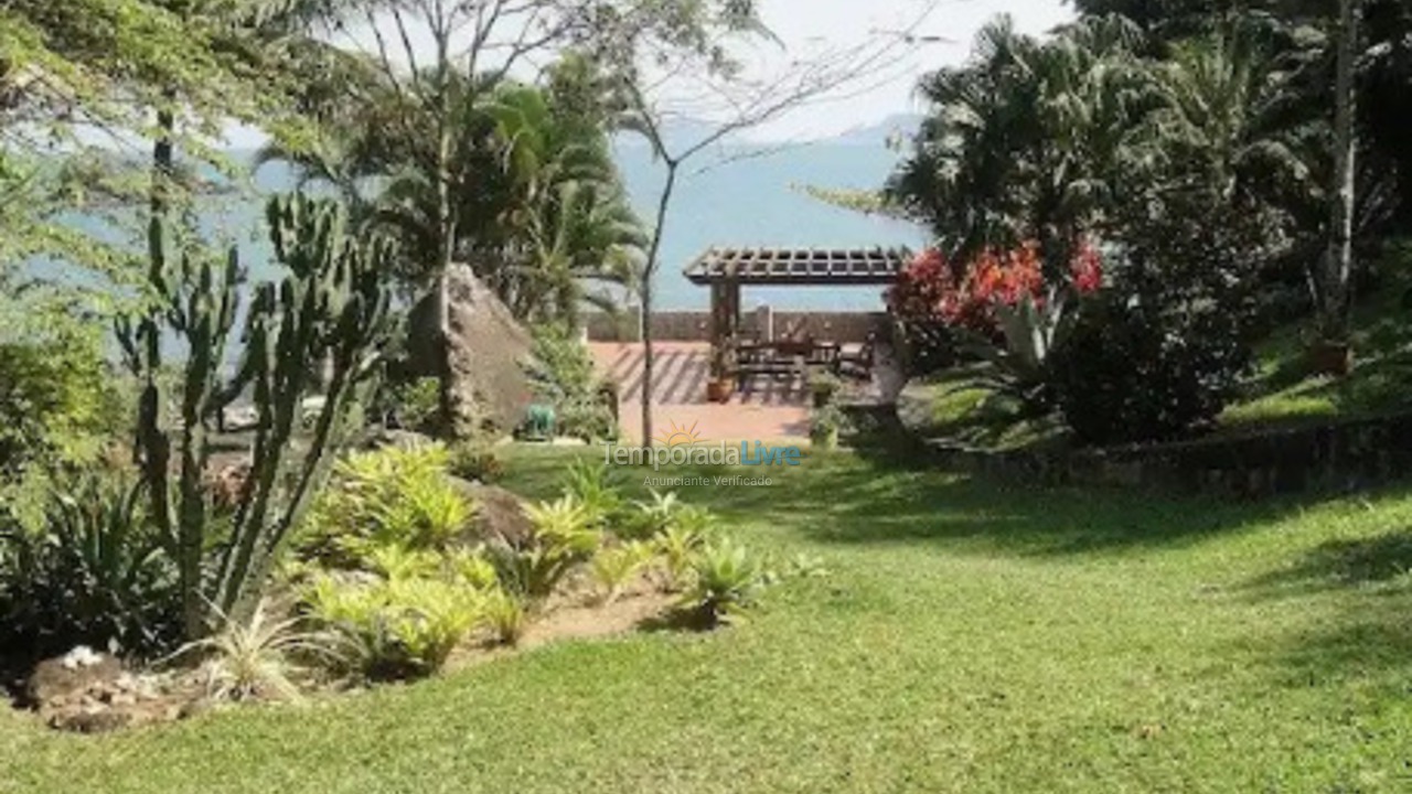 Casa para alquiler de vacaciones em Ilhabela (Praia do Julião)