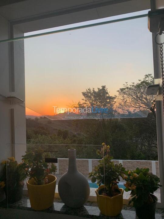 Casa para aluguel de temporada em águas de Lindóia (Mirante das Estâncias)