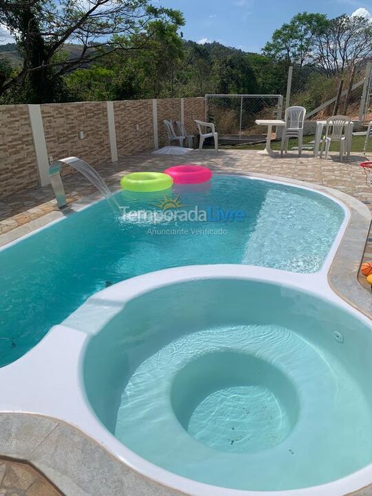 Casa para aluguel de temporada em águas de Lindóia (Mirante das Estâncias)