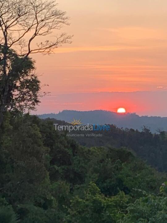 Casa para aluguel de temporada em águas de Lindóia (Mirante das Estâncias)