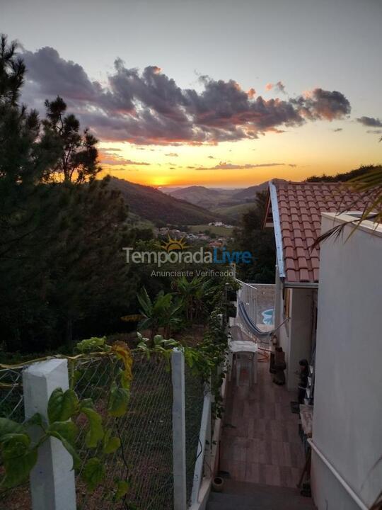 Casa para aluguel de temporada em águas de Lindóia (Mirante das Estâncias)