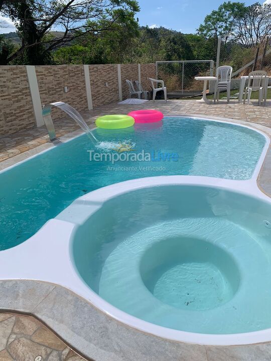 Casa para aluguel de temporada em águas de Lindóia (Mirante das Estâncias)