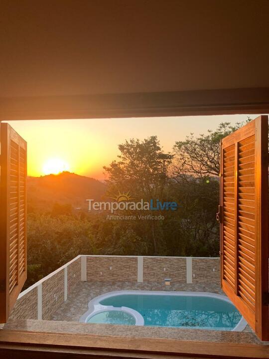 Casa para aluguel de temporada em águas de Lindóia (Mirante das Estâncias)