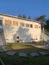 Vista Panorâmica e Pôr do Sol Perfeito – a Poucos Minutos do Centro