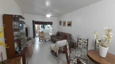 Excellent 2-bedroom apartment in the heart of Meia Praia.