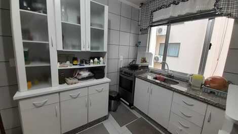 Excellent 2-bedroom apartment in the heart of Meia Praia.