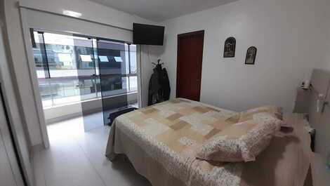 Excellent 2-bedroom apartment in the heart of Meia Praia.