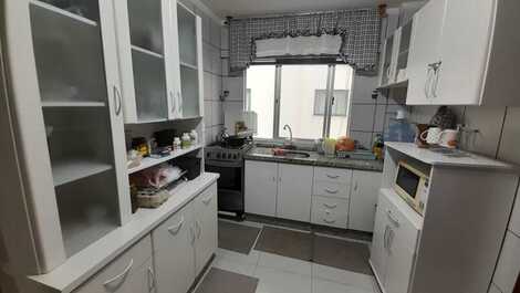 Excellent 2-bedroom apartment in the heart of Meia Praia.