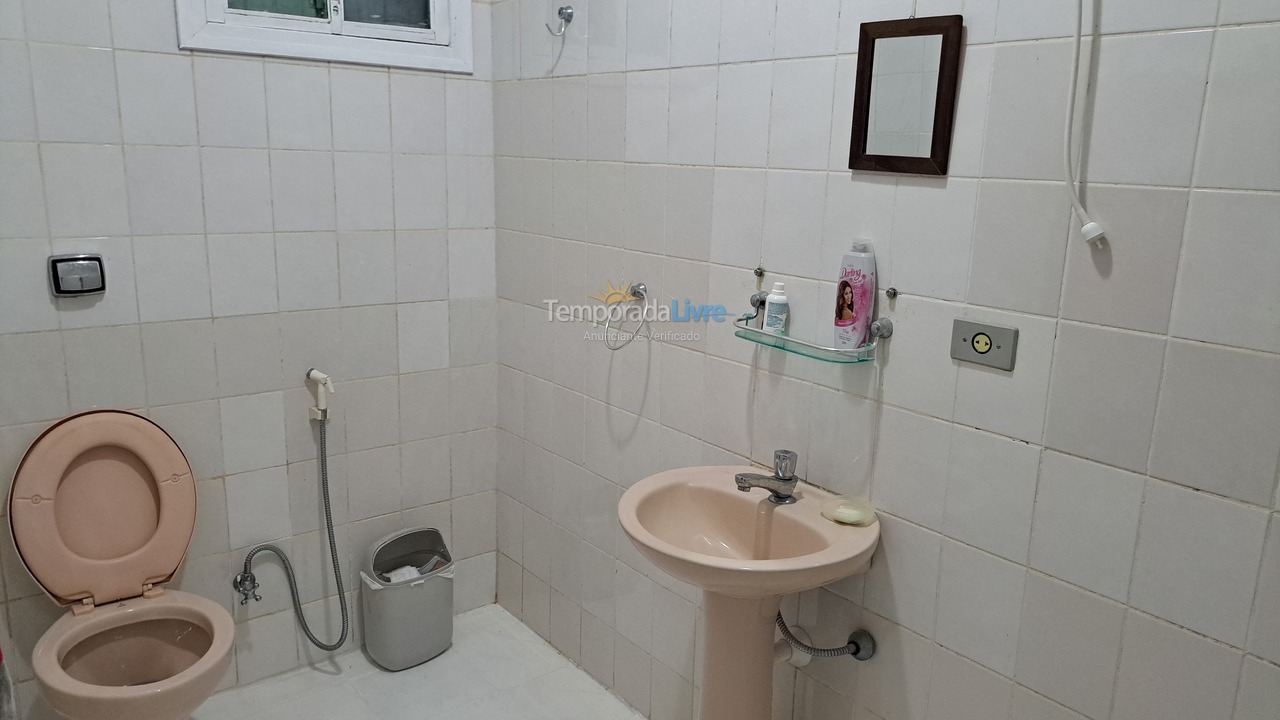 Casa para aluguel de temporada em Ubatuba (Praia Grande)