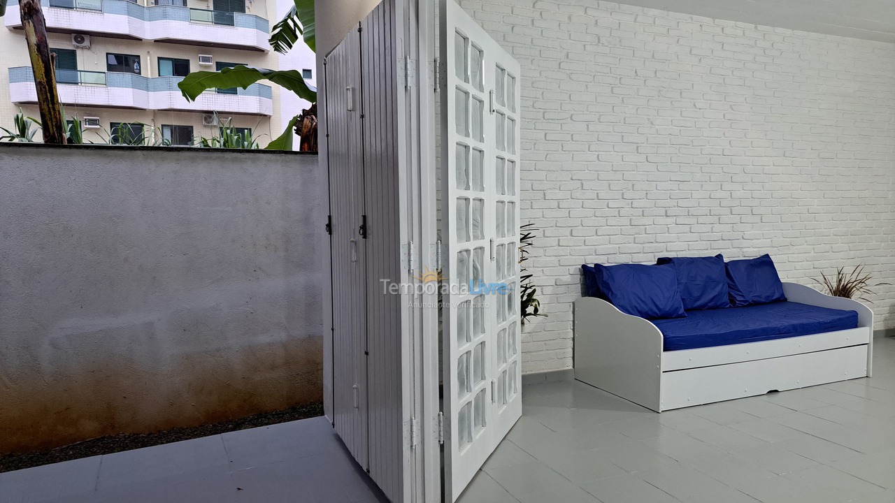 Casa para aluguel de temporada em Ubatuba (Praia Grande)