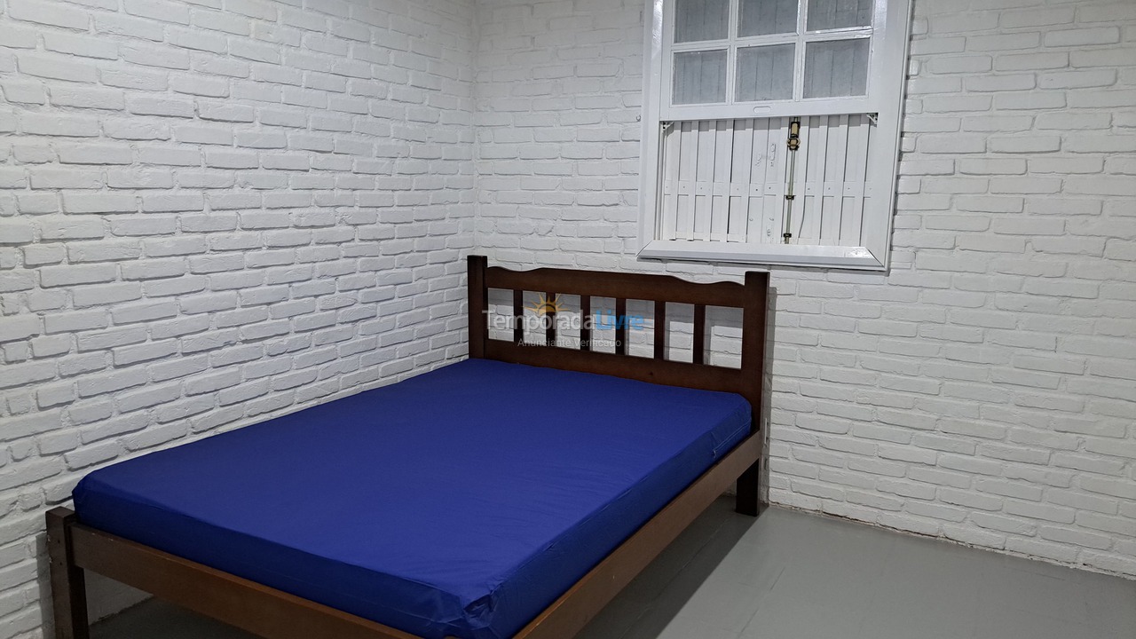 Casa para aluguel de temporada em Ubatuba (Praia Grande)