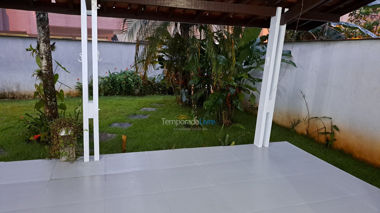 Casa para aluguel de temporada em Ubatuba (Praia Grande)