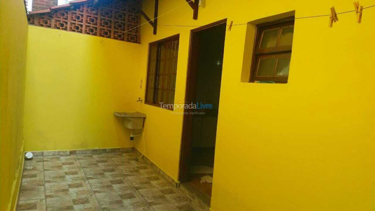 Casa para aluguel de temporada em Caraguatatuba (Praia Martim de Sá)
