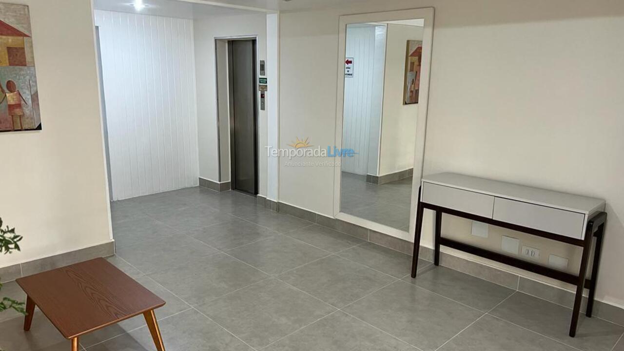 Apartamento para aluguel de temporada em Guarujá (Pitangueiras)