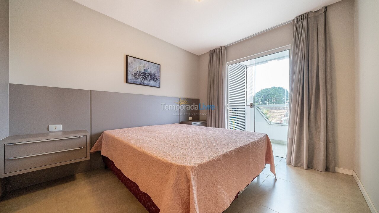 Apartment for vacation rental in Bombinhas (Praia de Bombas)