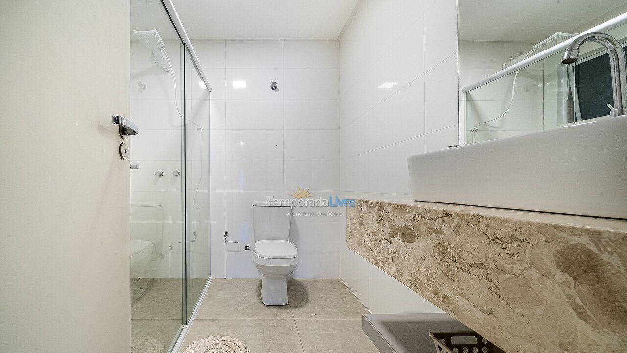 Apartment for vacation rental in Bombinhas (Praia de Bombas)