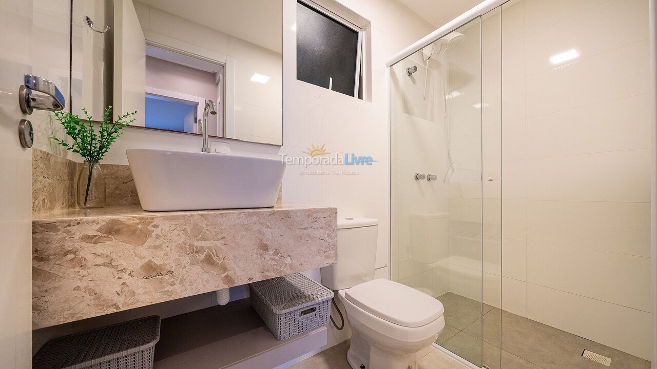 Apartment for vacation rental in Bombinhas (Praia de Bombas)