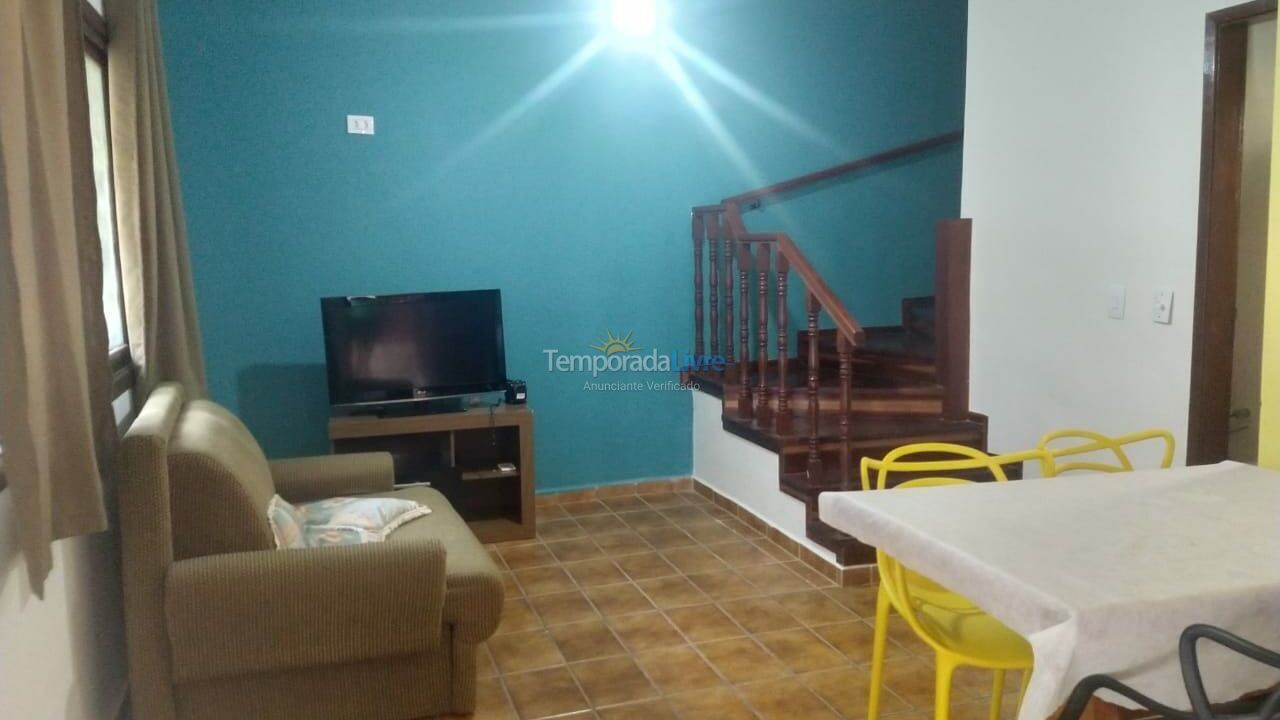 Casa para aluguel de temporada em Caraguatatuba (Praia Martim de Sá)