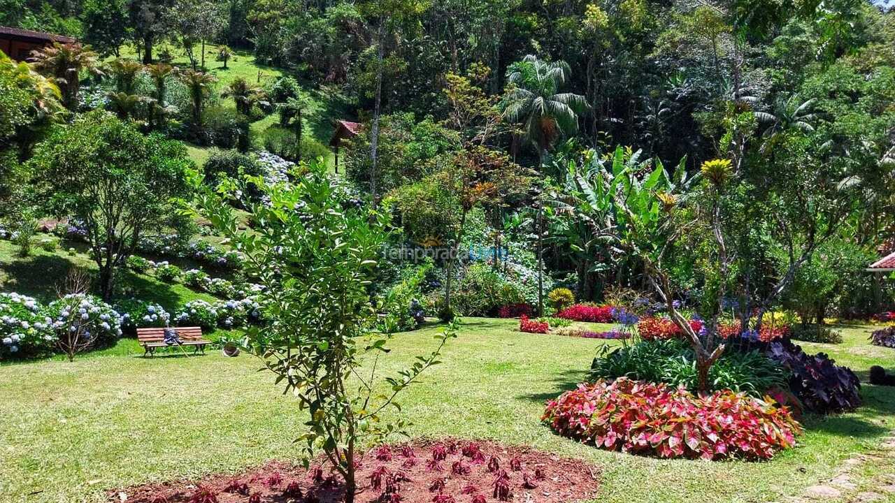 Granja para alquiler de vacaciones em Nova Friburgo (Rio Bonito de Lumiar)