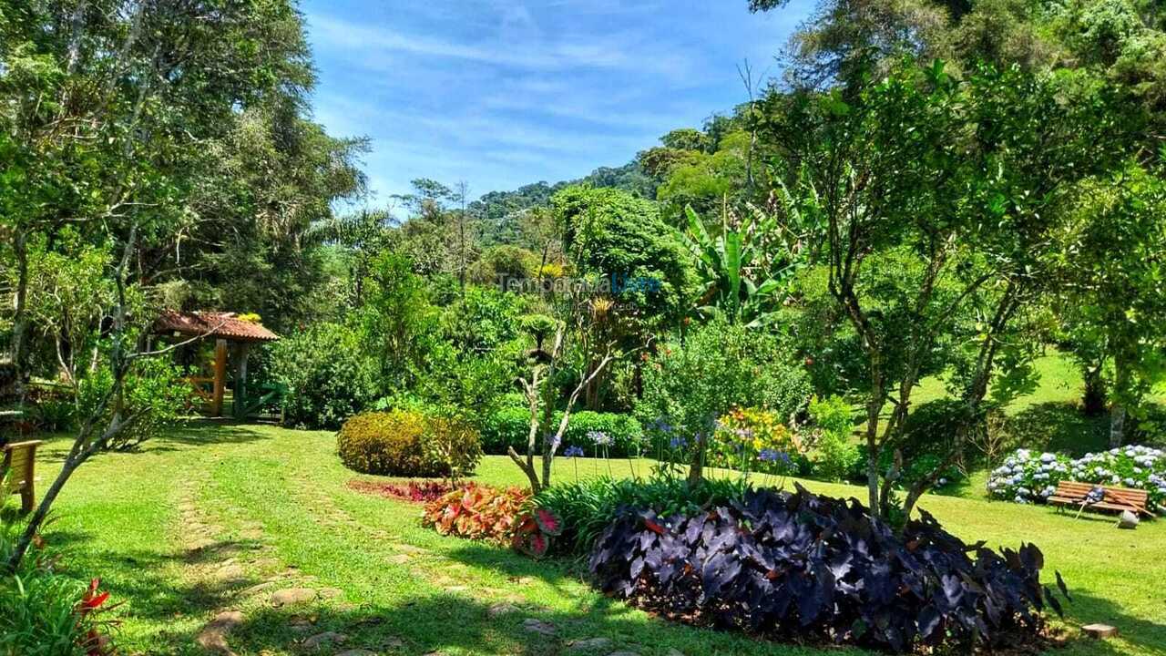 Granja para alquiler de vacaciones em Nova Friburgo (Rio Bonito de Lumiar)