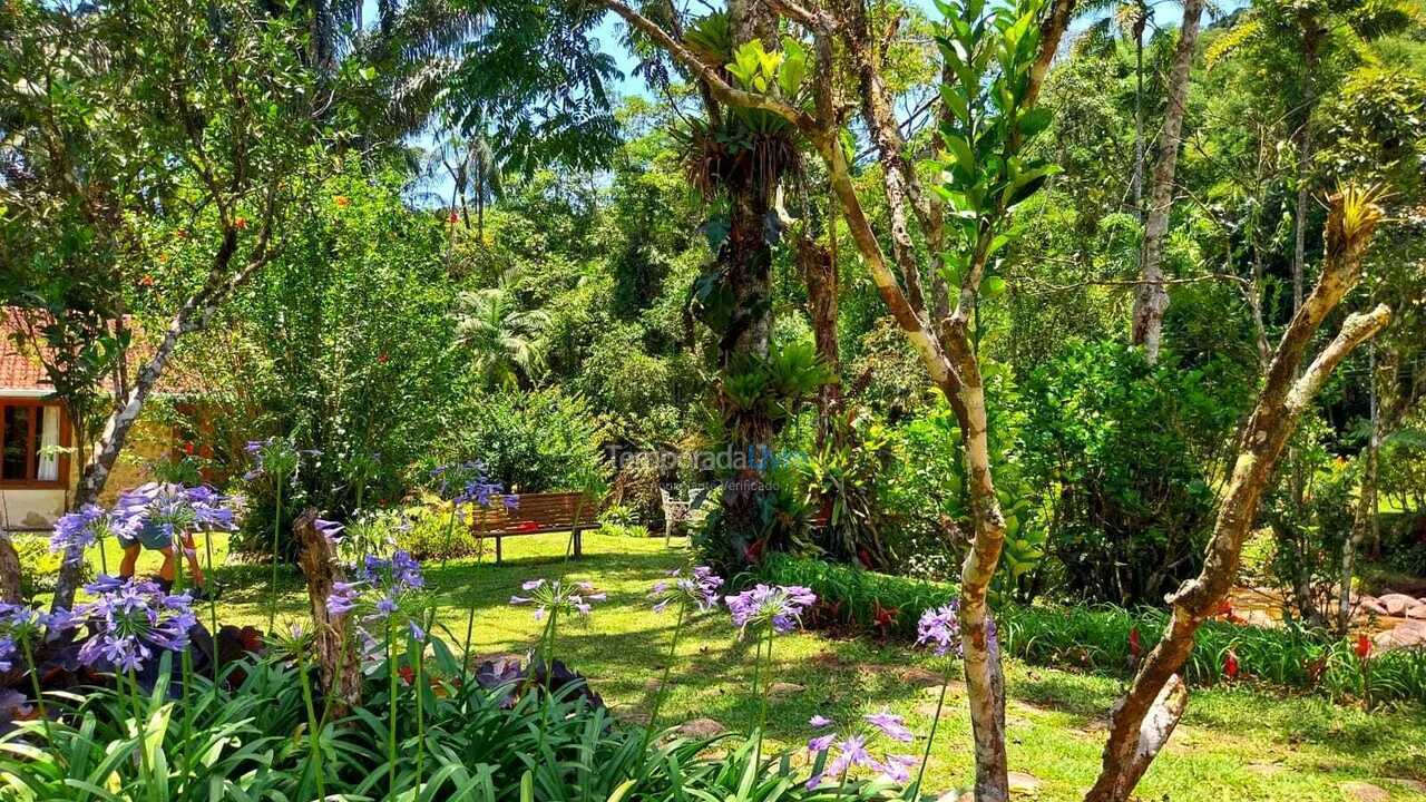 Granja para alquiler de vacaciones em Nova Friburgo (Rio Bonito de Lumiar)